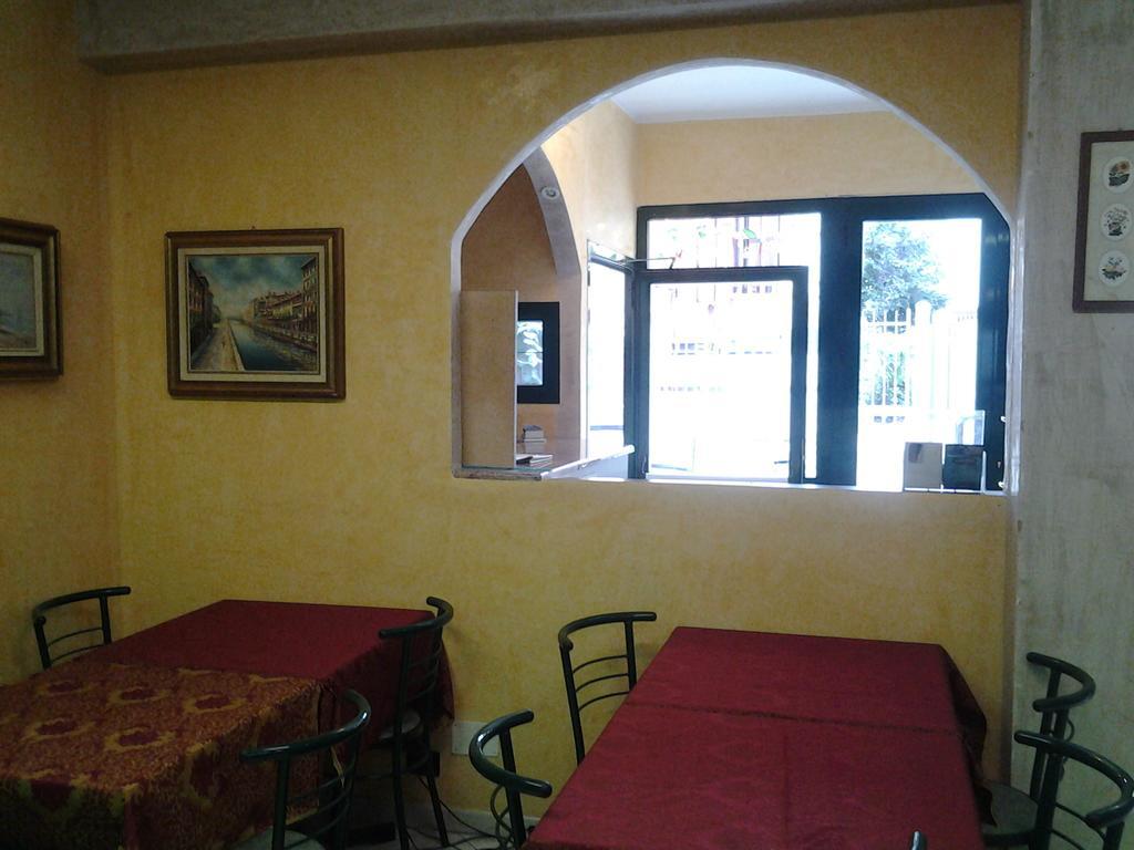 ואראצה Hotel Lady Susanna מראה חיצוני תמונה