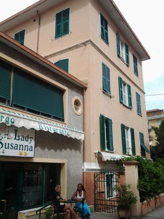 ואראצה Hotel Lady Susanna מראה חיצוני תמונה