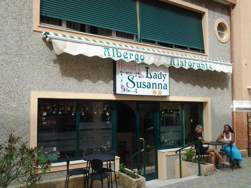ואראצה Hotel Lady Susanna מראה חיצוני תמונה