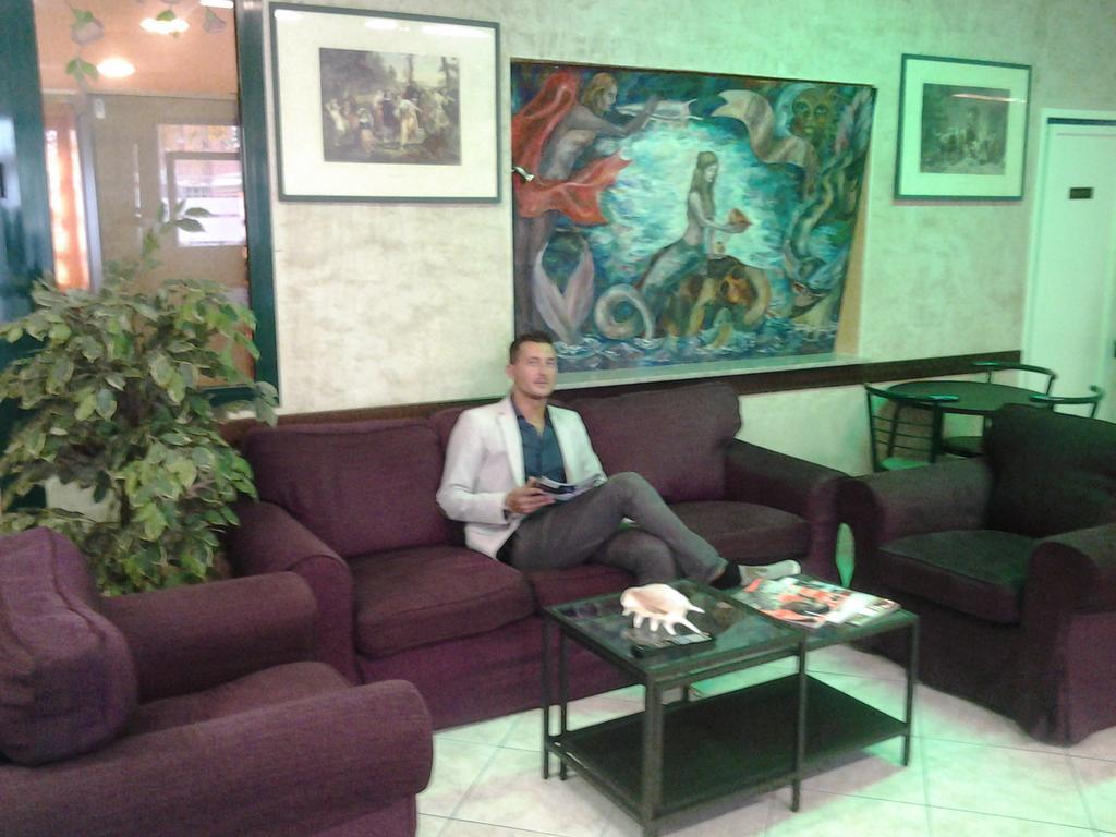 ואראצה Hotel Lady Susanna מראה חיצוני תמונה