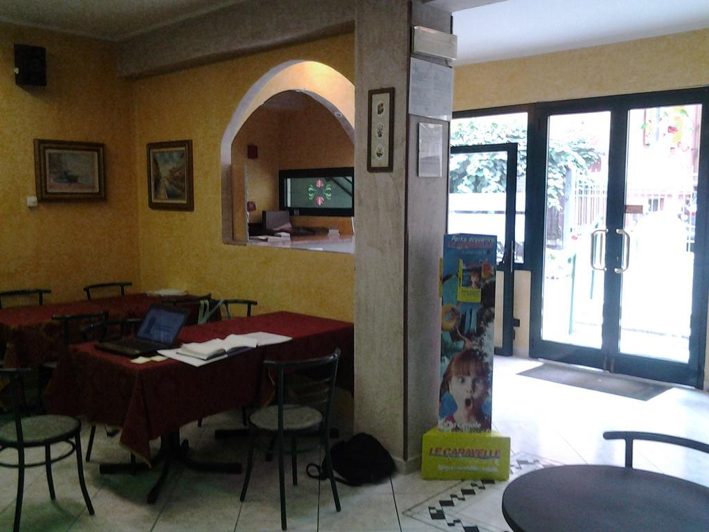 ואראצה Hotel Lady Susanna מראה חיצוני תמונה
