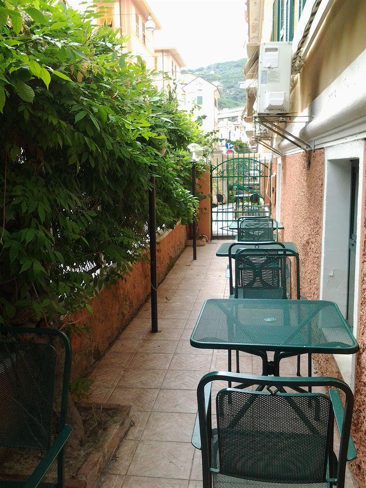 ואראצה Hotel Lady Susanna מראה חיצוני תמונה